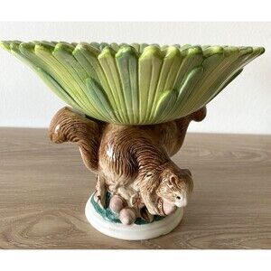 1992 RCPC Ceramic Squirrel Pedestal Dish Bowl Leaf Green Woodland Centerpiece